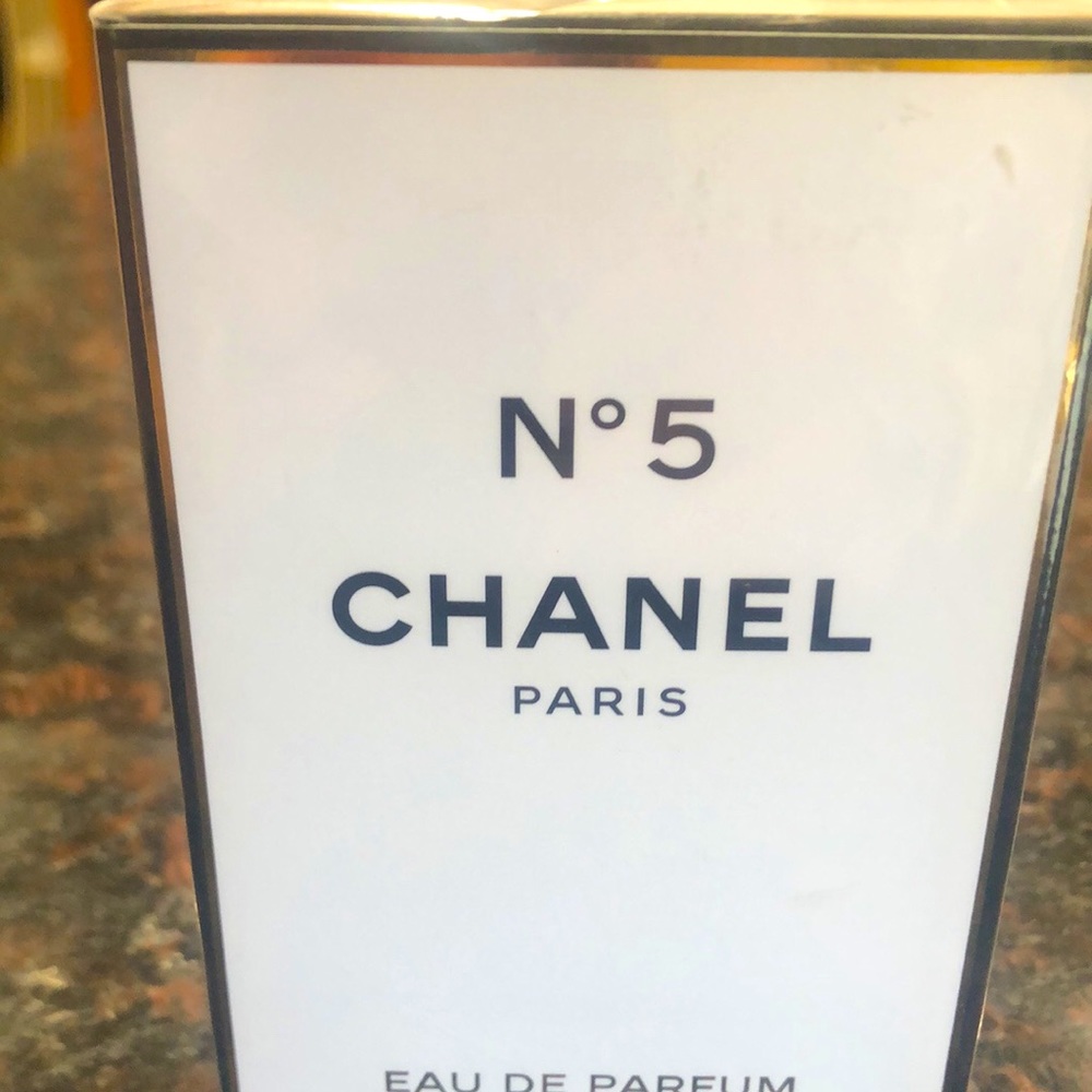 Chanel no 5 spray cologne. Received for my birthday but forgot to return